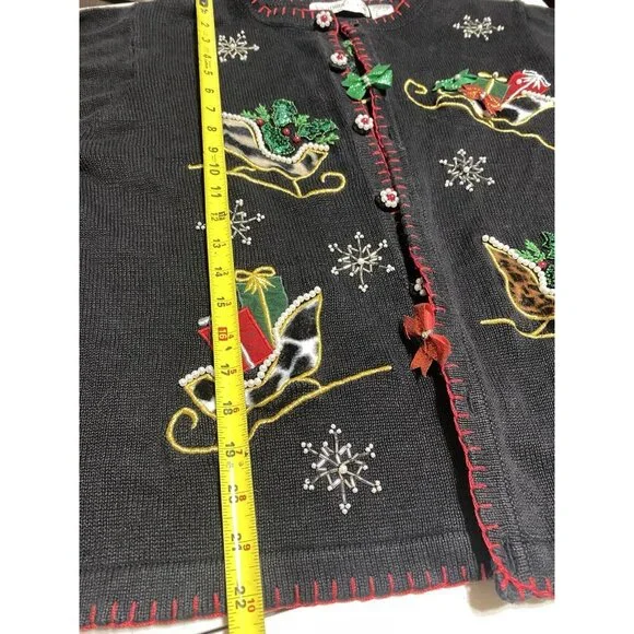Victoria Jones Christmas Sweater Size Medium Button Up Cardigan - Picture 5 of 11